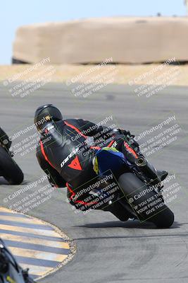 media/Mar-13-2022-SoCal Trackdays (Sun) [[112cf61d7e]]/Turn 10 Backside (105pm)/